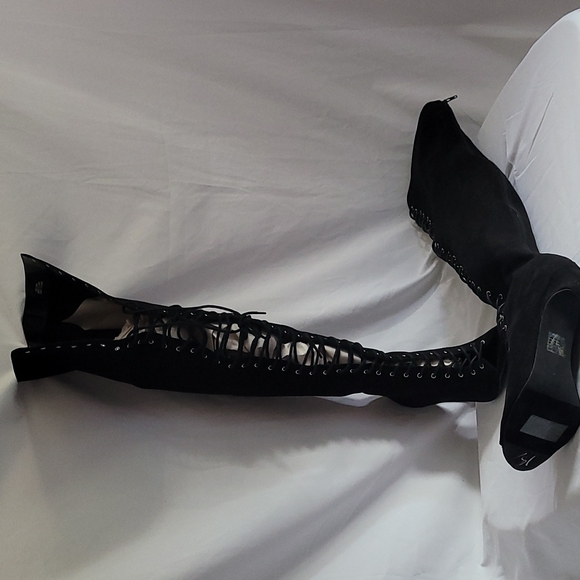 Women's Thigh Boots - Picture 4 of 5